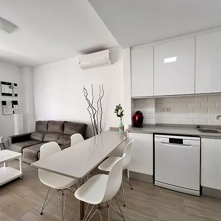 Surfing - A Pie De Playa Apartment *